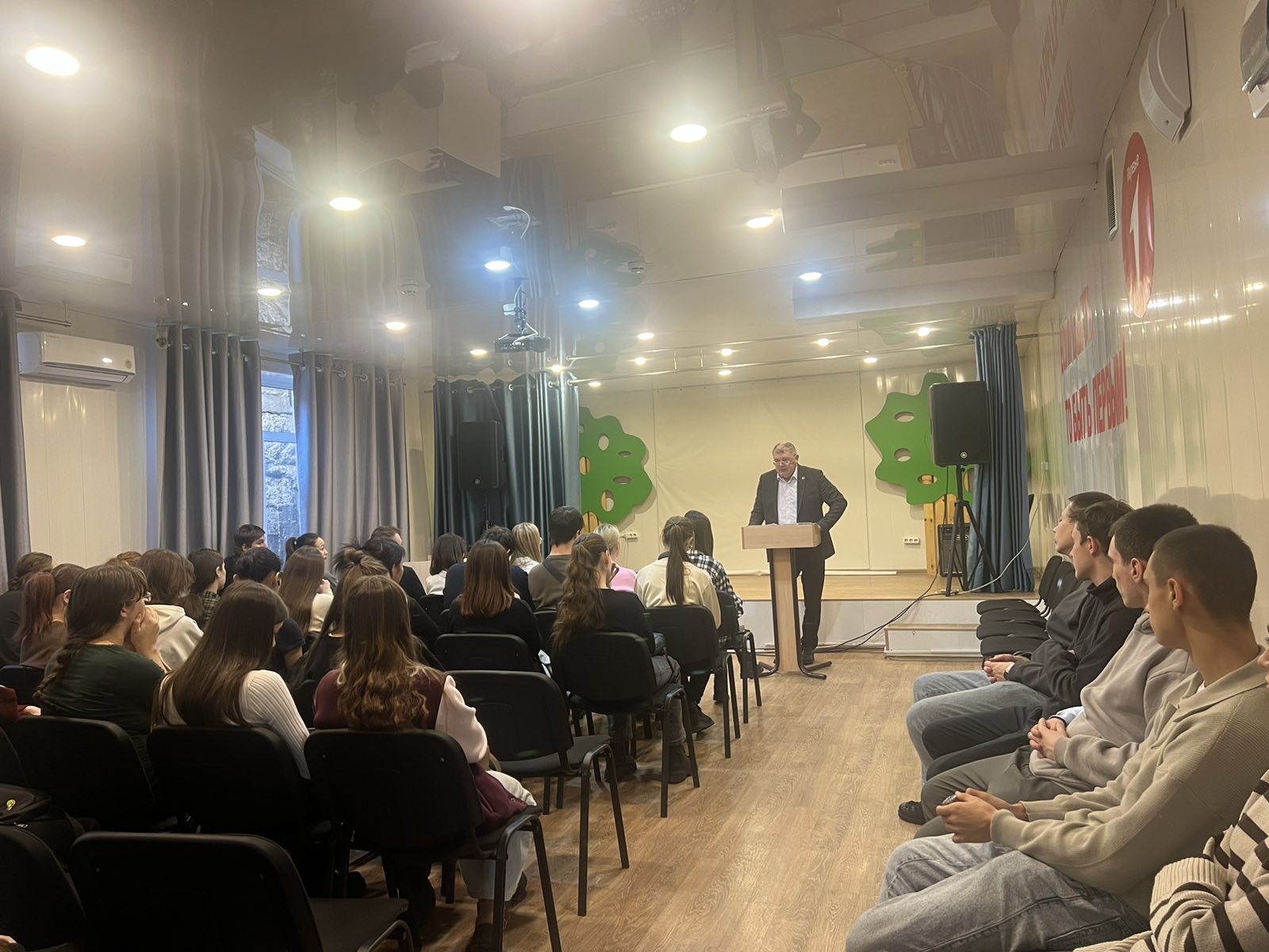 Гидрологический техникум принимает лектора